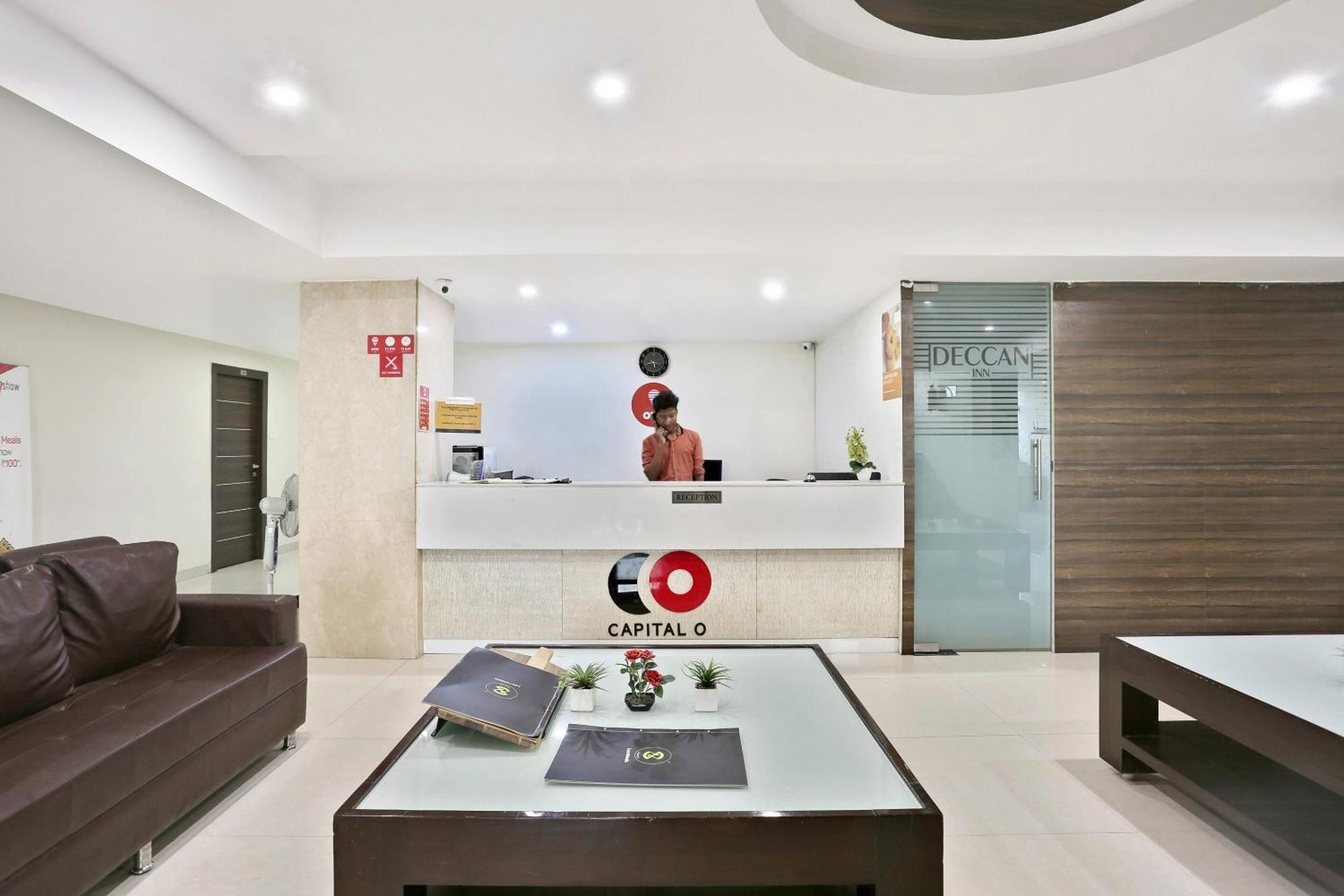 Townhouse Halcyon Deccan Inn Near Shilparamam Kondapur  Exteriér fotografie